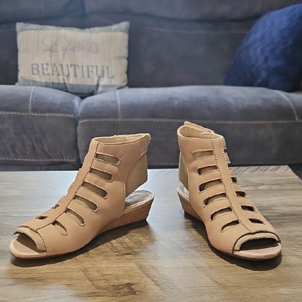 Clarks Rose Blush Nubuck Clair Gladiator Wedge Sandals